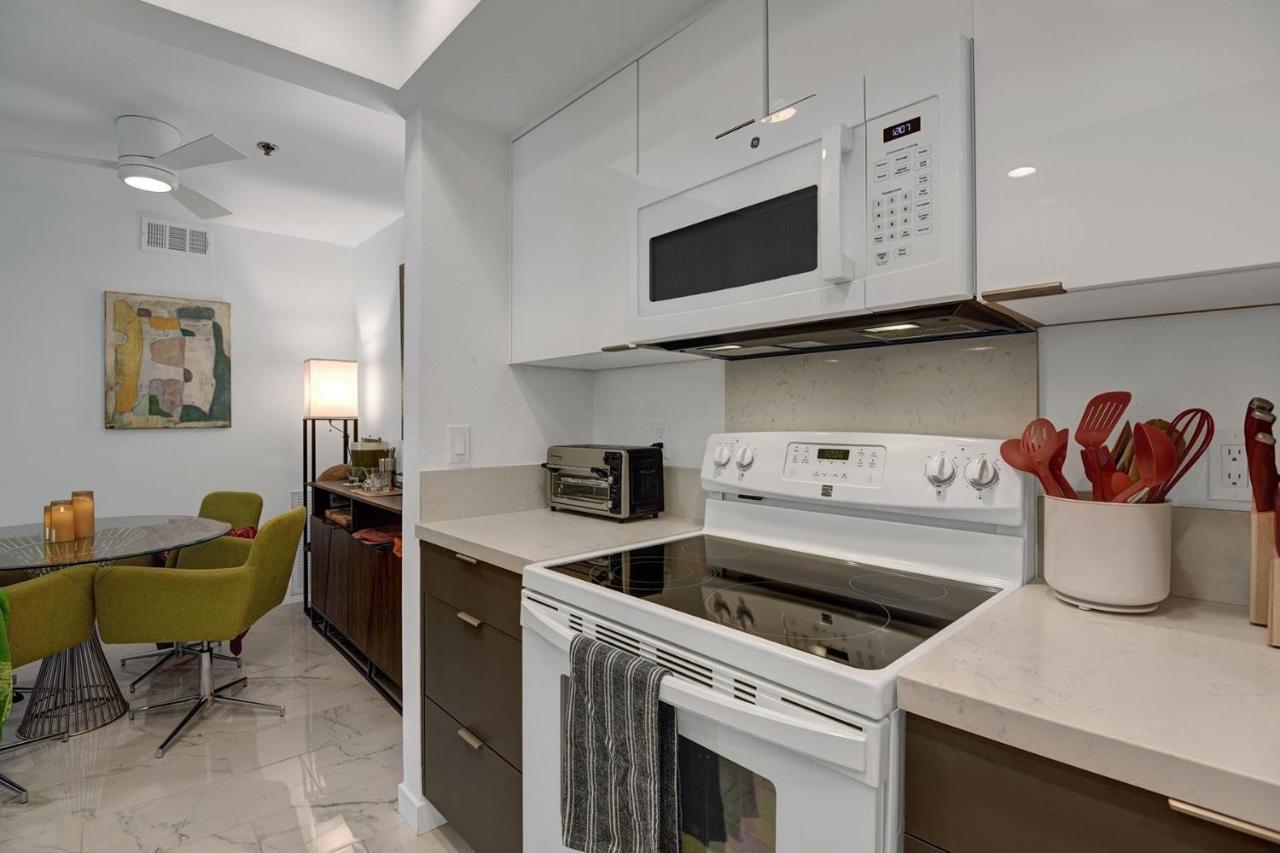 Modern Plaza Villas Oasis 棕榈泉 外观 照片